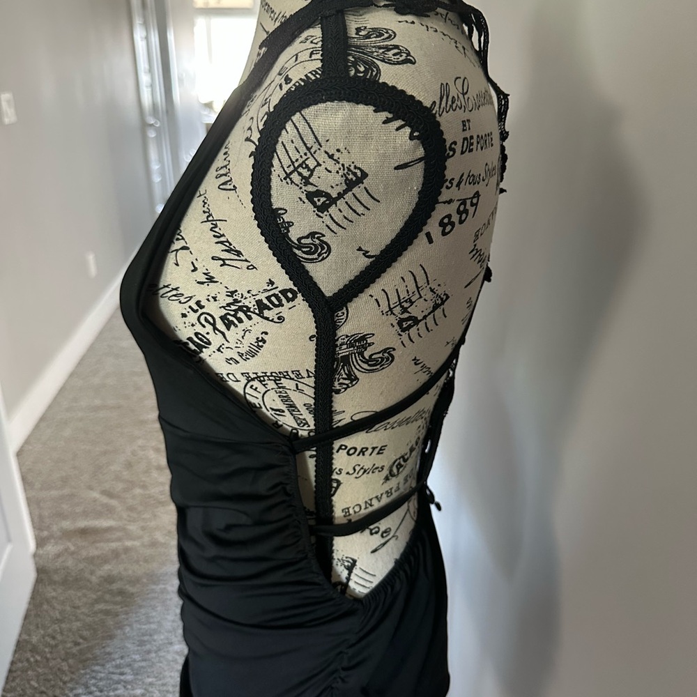 VENUS Black Lace Back Tank Top - Picture 3 of 3